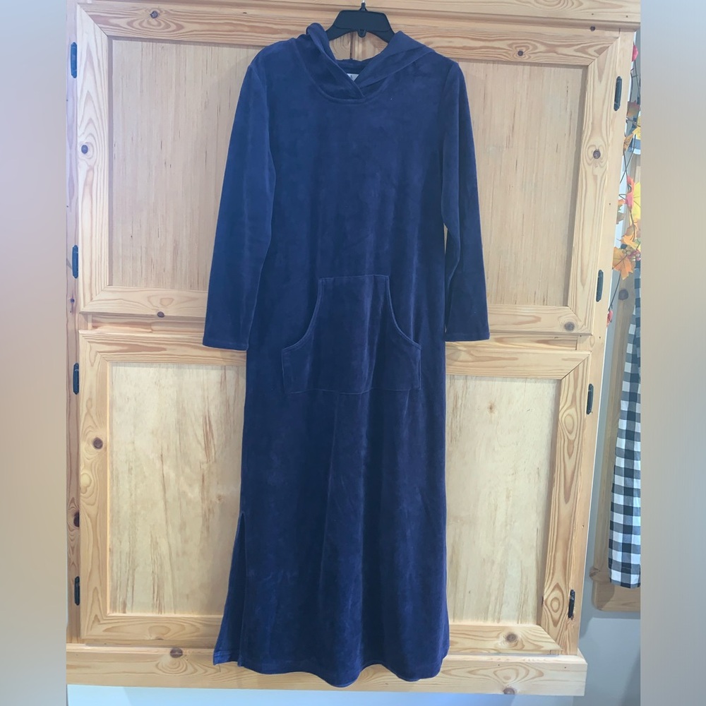 Real Comfort navy blue velour hooded kangaroo pocket sleep lounge dress size M